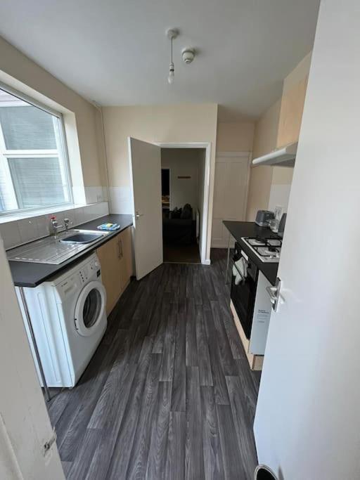 Flat 1, 67 Colwick Road Ng2 4Al Apartment Nottingham Exterior photo