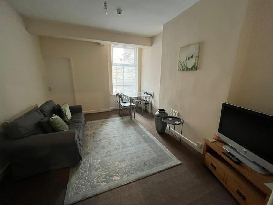 Flat 1, 67 Colwick Road Ng2 4Al Apartment Nottingham Exterior photo